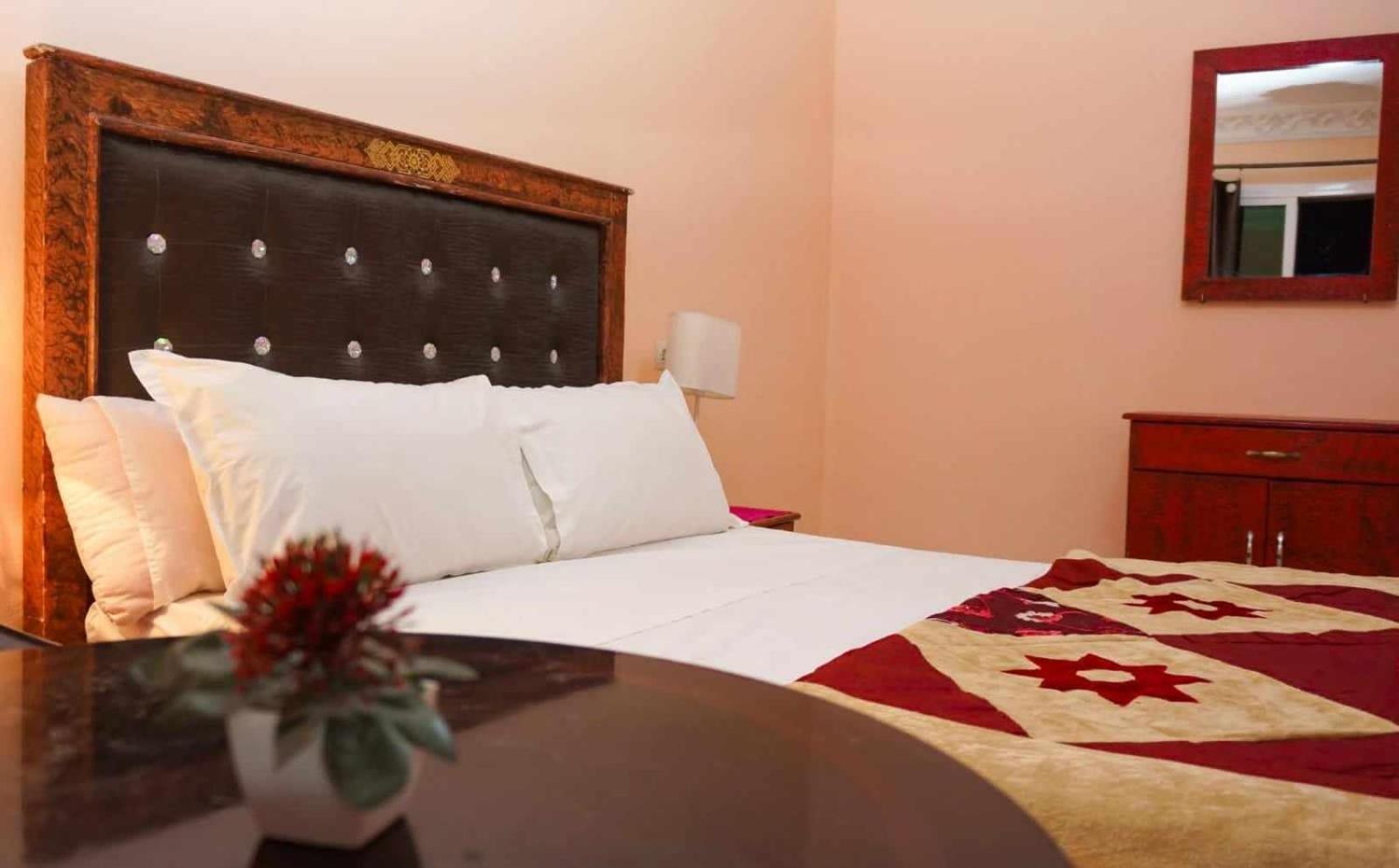 Hotel Ain Leuh Εξωτερικό φωτογραφία